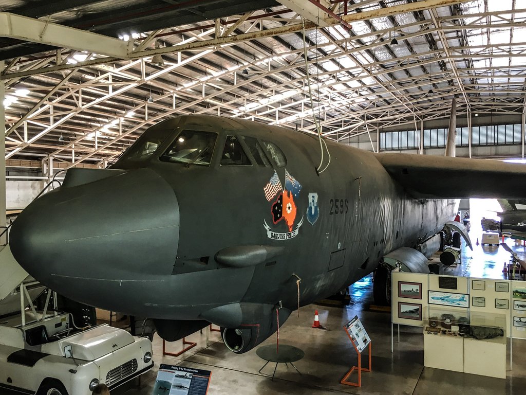 big plane is big!